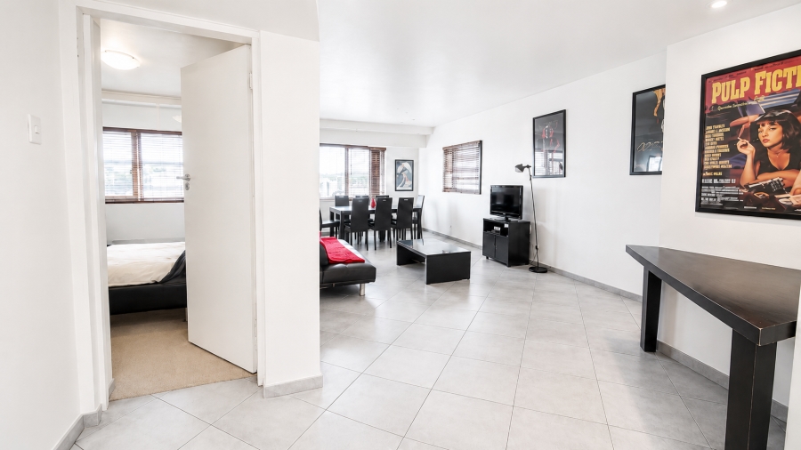 To Let 1 Bedroom Property for Rent in Sea Point Western Cape